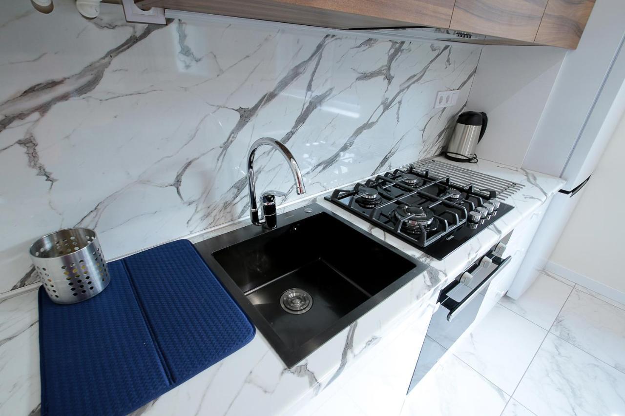 Luxury Nest Lviv Center Apartment Ngoại thất bức ảnh